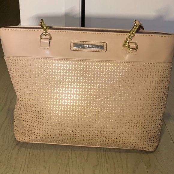 Anne Klein Handbags - Anne Klein Purse Beige-y blush color